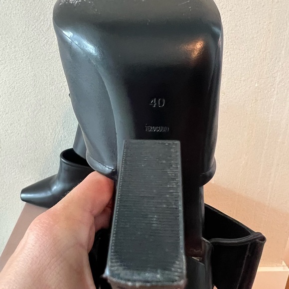 Alexander Wang, black tiny peep toe thick strap heel. Size 40 - Picture 5 of 6